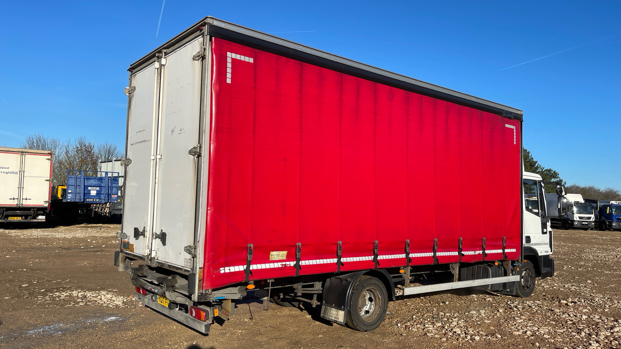 IVECO EUROCARGO 75E16 - Curtainsider truck: picture 4 IVECO EUROCARGO 75E16 - Curtainsider truck: picture 4
