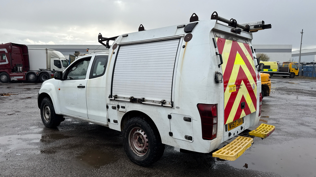 Isuzu D-Max 1.9 - Pickup truck, Combi van: picture 3 Isuzu D-Max 1.9 - Pickup truck, Combi van: picture 3