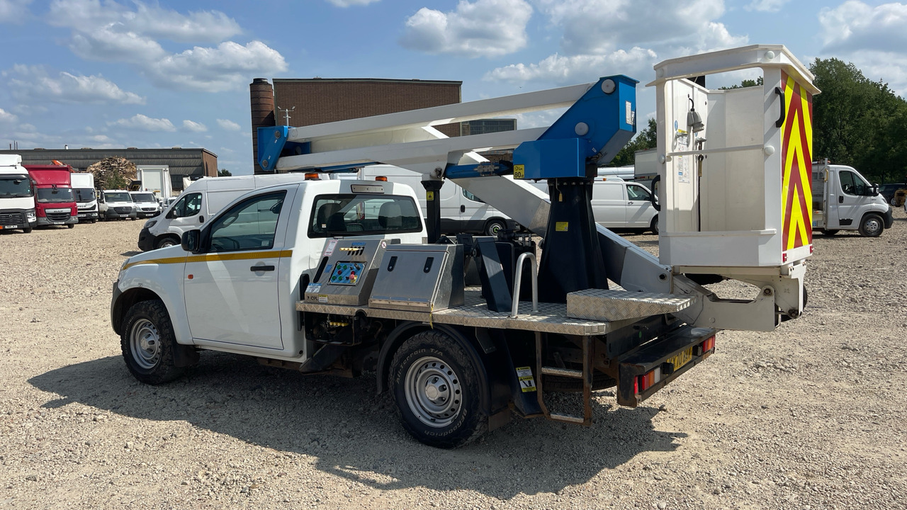 Isuzu D-Max - Truck mounted aerial platform: picture 3 Isuzu D-Max - Truck mounted aerial platform: picture 3
