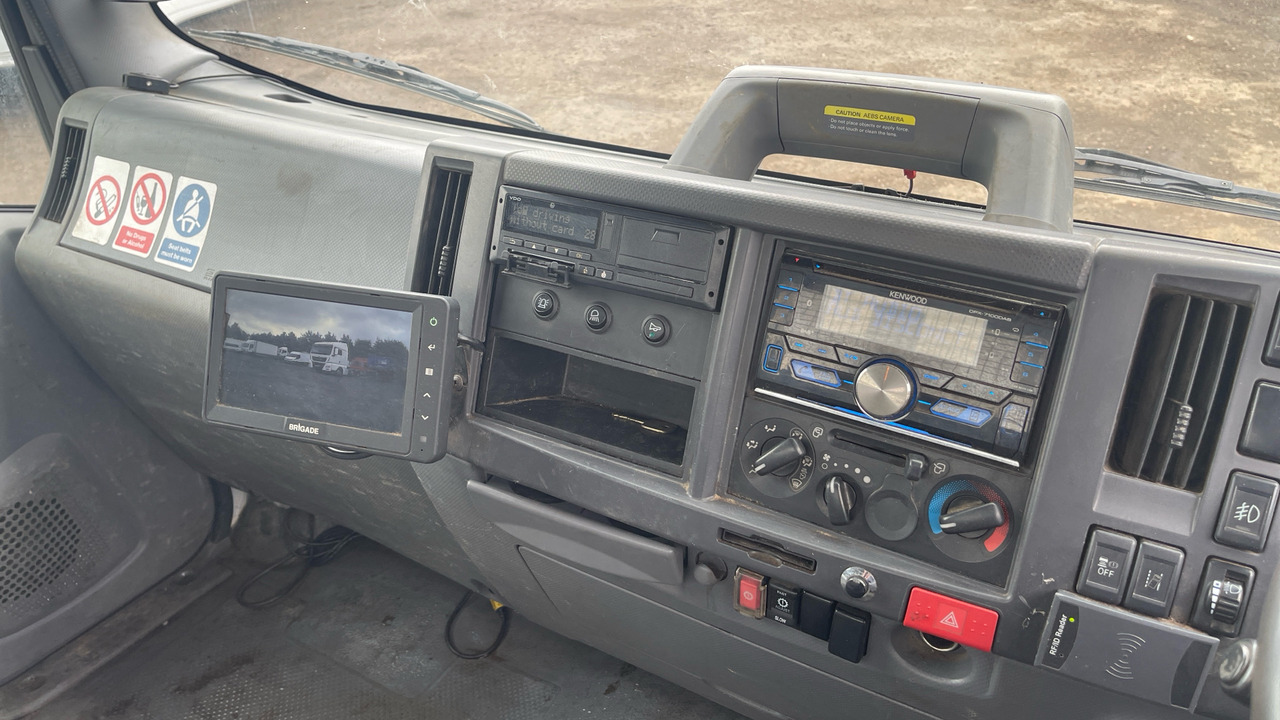 Dropside/ Flatbed truck Isuzu N75 190: picture 7