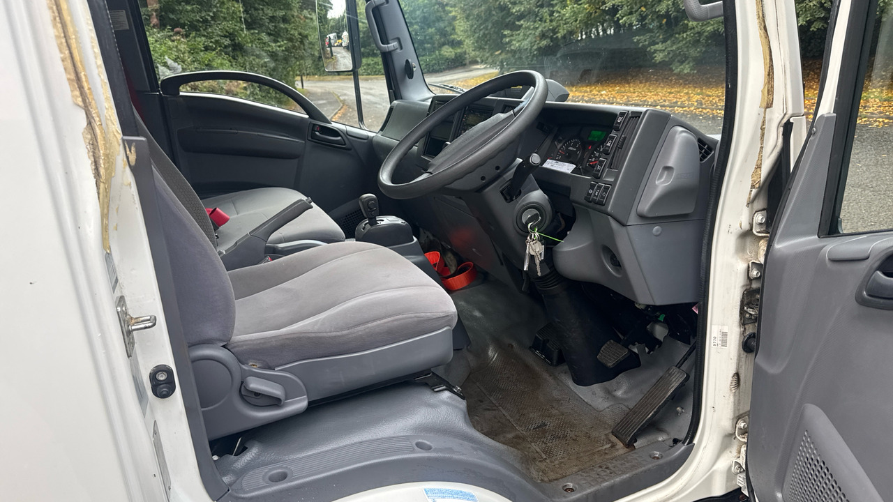 Isuzu N75 190 - Autotransporter truck: picture 5 Isuzu N75 190 - Autotransporter truck: picture 5