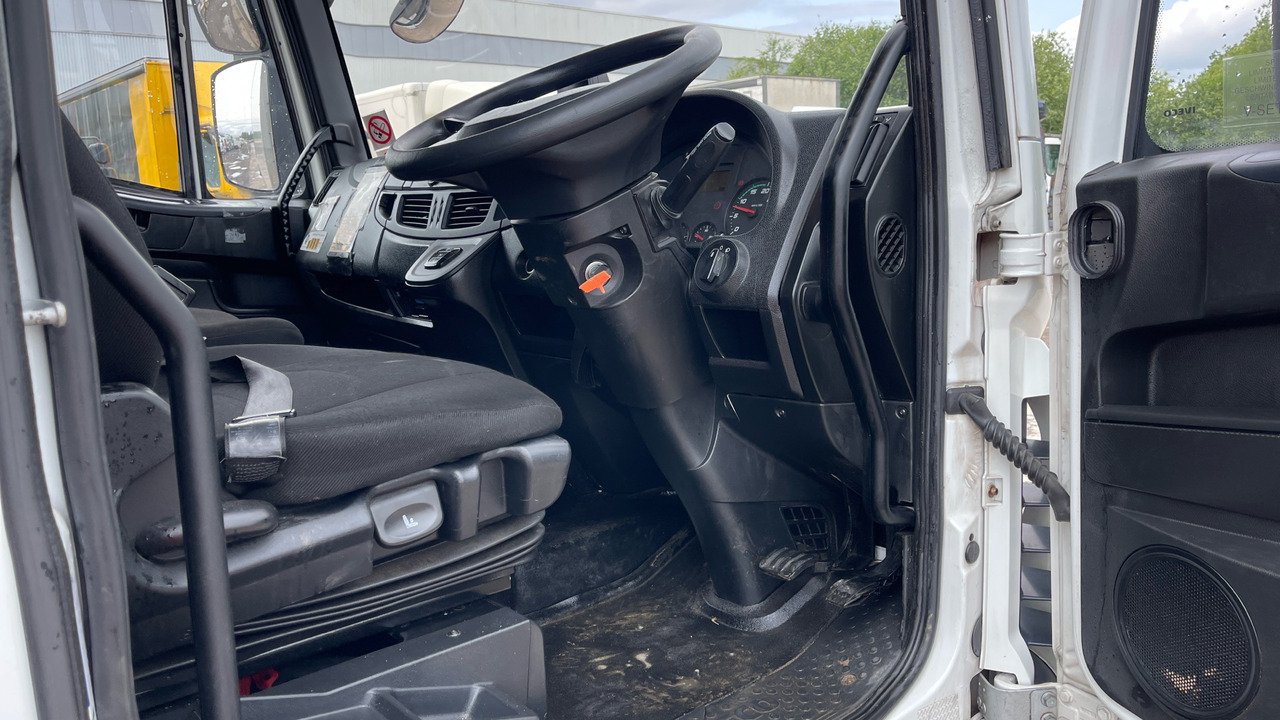 Iveco Eurocargo 75-160 - Box truck: picture 5 Iveco Eurocargo 75-160 - Box truck: picture 5