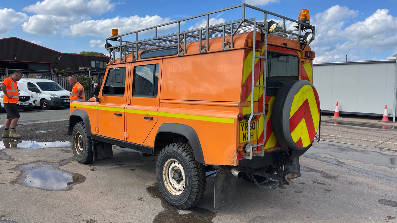 LAND ROVER DEFENDER 110 TDCi - Car: picture 3 LAND ROVER DEFENDER 110 TDCi - Car: picture 3