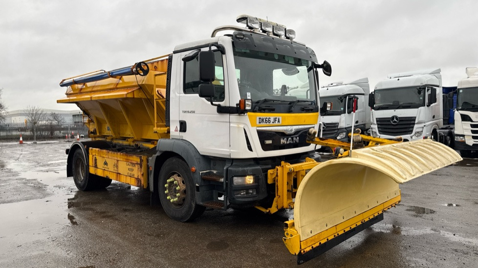 MAN TGM 18.250 EURO 6 - Snow removal vehicle: picture 1 MAN TGM 18.250 EURO 6 - Snow removal vehicle: picture 1