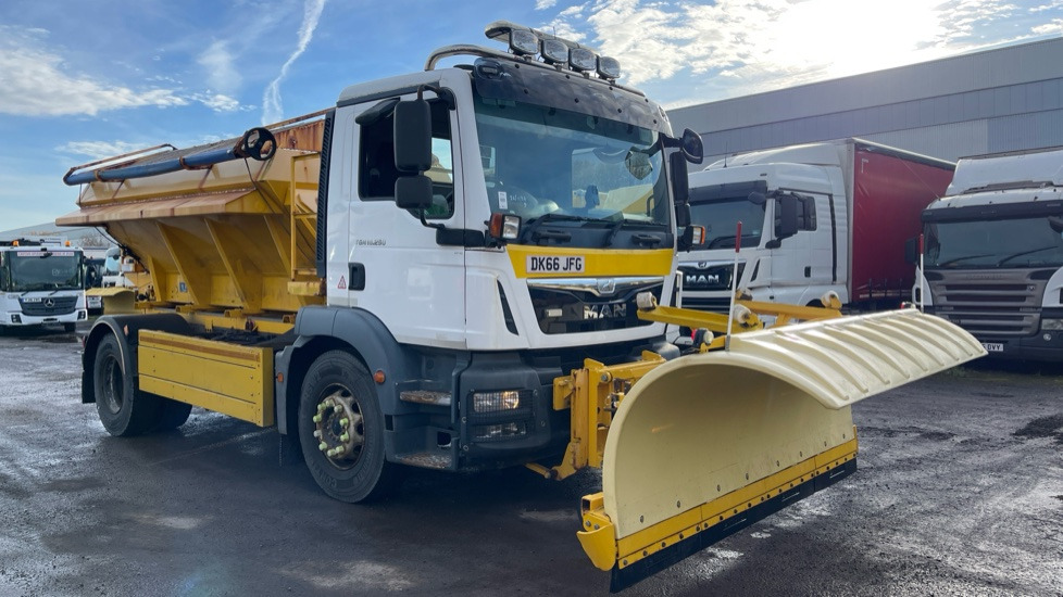 MAN TGM 18.250 EURO 6 - Snow removal vehicle: picture 1 MAN TGM 18.250 EURO 6 - Snow removal vehicle: picture 1