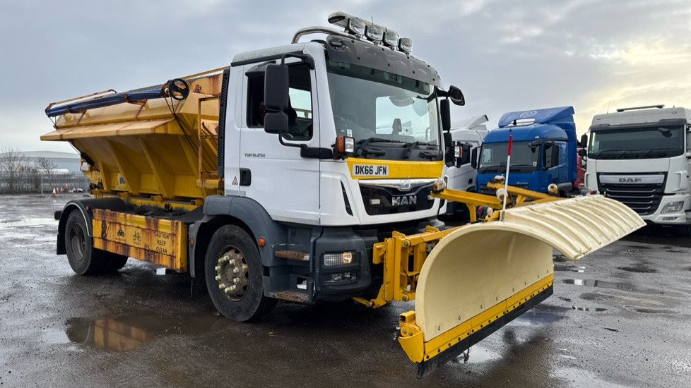MAN TGM 18.250 EURO 6 - Snow removal vehicle: picture 1 MAN TGM 18.250 EURO 6 - Snow removal vehicle: picture 1