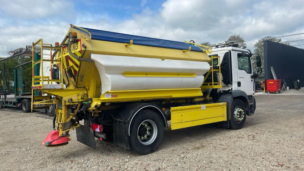 MAN TGM 18.250 - Snow removal vehicle: picture 4 MAN TGM 18.250 - Snow removal vehicle: picture 4