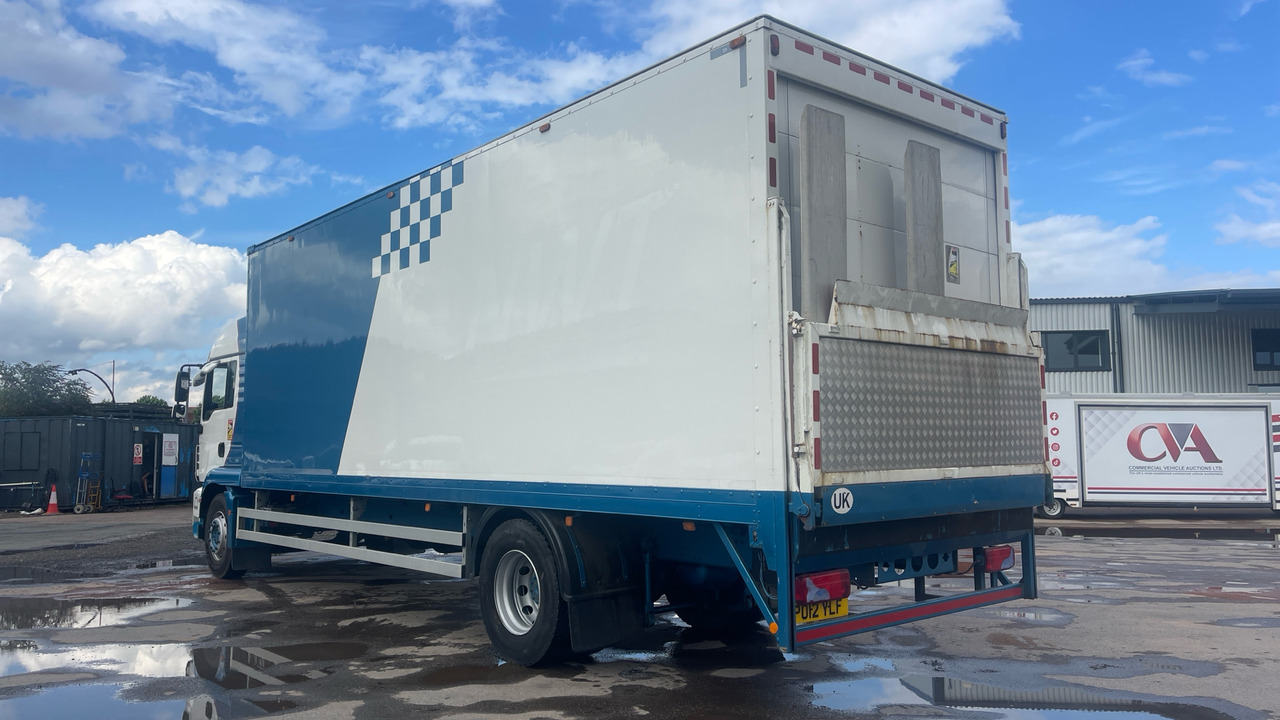 MAN TGM 18.250 - Box truck: picture 3 MAN TGM 18.250 - Box truck: picture 3