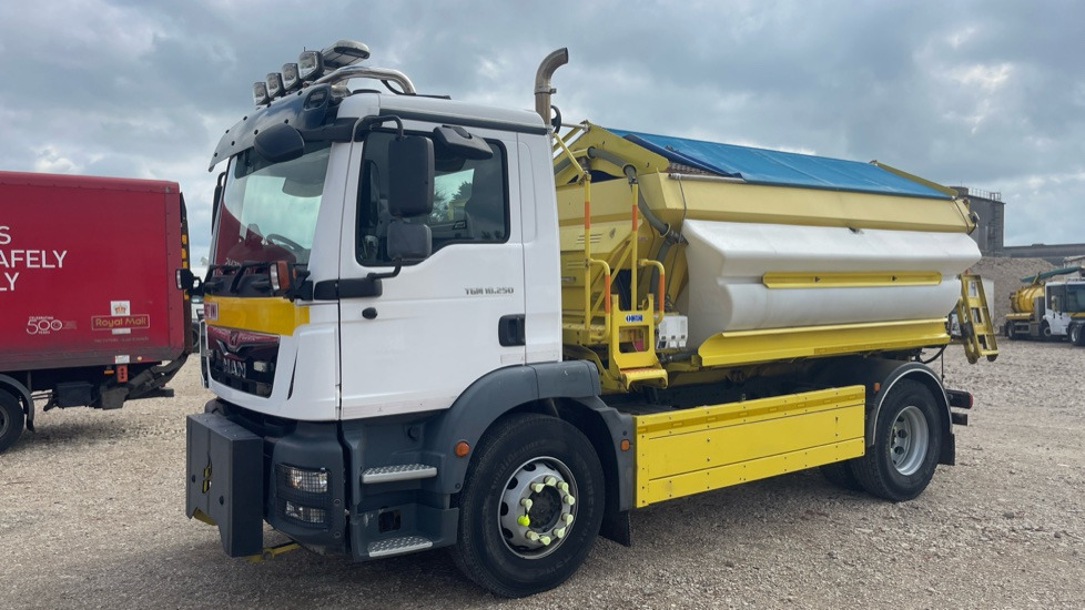 MAN TGM 18.250 - Snow removal vehicle: picture 2 MAN TGM 18.250 - Snow removal vehicle: picture 2