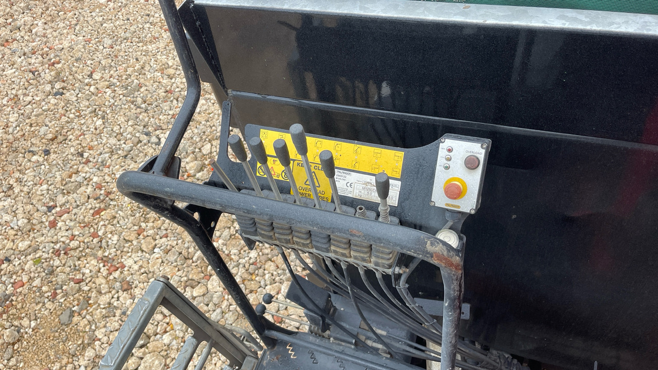 Tipper, Crane truck MERCEDES-BENZ AROCS: picture 17