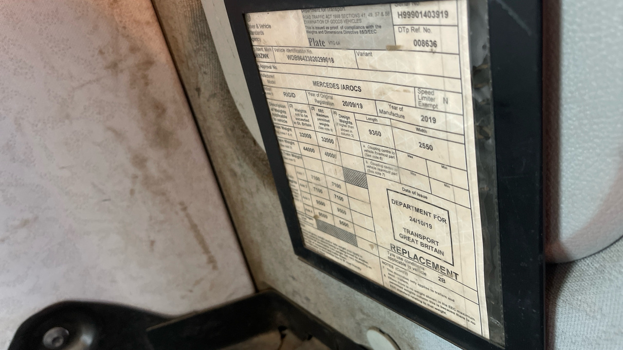 Tipper, Crane truck MERCEDES-BENZ AROCS: picture 11