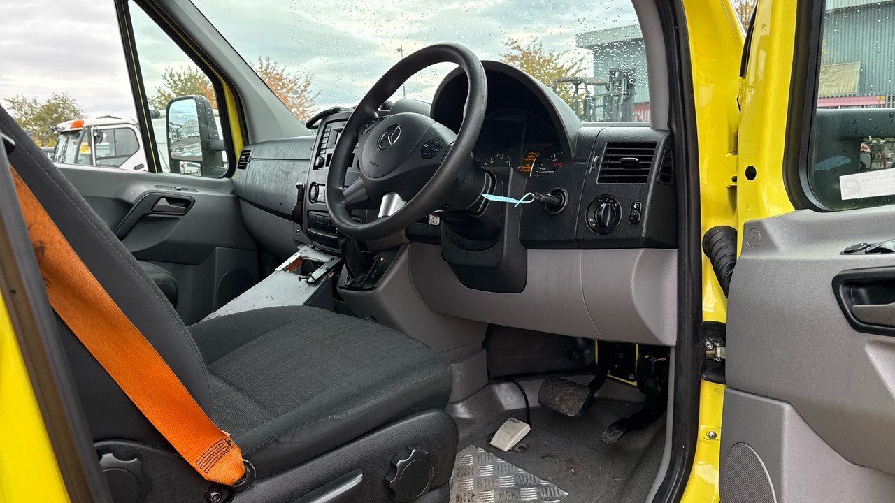 MERCEDES-BENZ SPRINTER  519 CDI - Ambulance: picture 5 MERCEDES-BENZ SPRINTER  519 CDI - Ambulance: picture 5