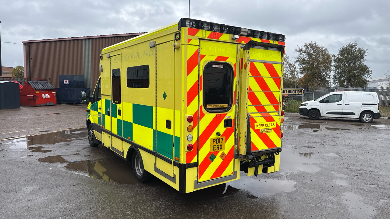 MERCEDES-BENZ SPRINTER 519 CDI - Ambulance: picture 4 MERCEDES-BENZ SPRINTER 519 CDI - Ambulance: picture 4