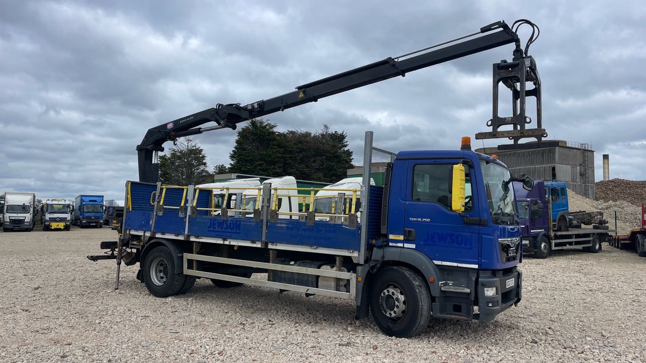 Man TGM 18.250 - Dropside/ Flatbed truck, Crane truck: picture 1 Man TGM 18.250 - Dropside/ Flatbed truck, Crane truck: picture 1