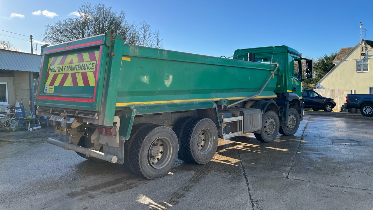 Mercedes-Benz Arocs 3240 - Tipper: picture 4 Mercedes-Benz Arocs 3240 - Tipper: picture 4