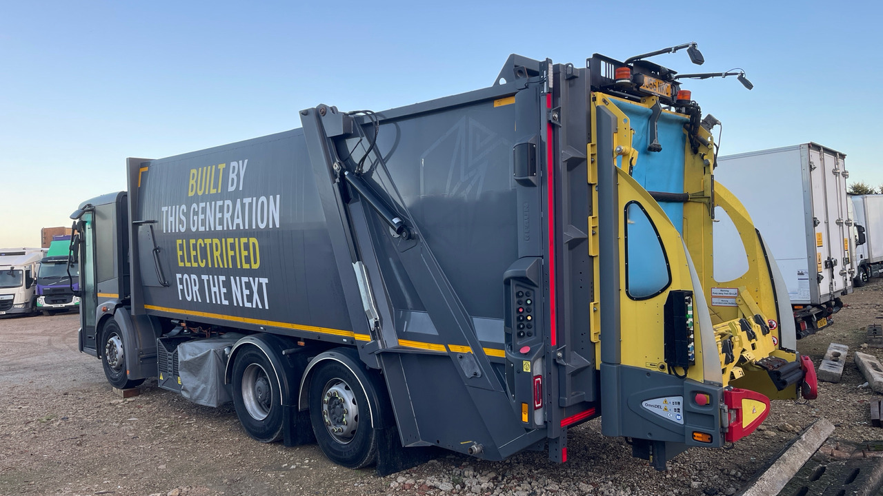 Mercedes-Benz Econic - Garbage truck: picture 4 Mercedes-Benz Econic - Garbage truck: picture 4