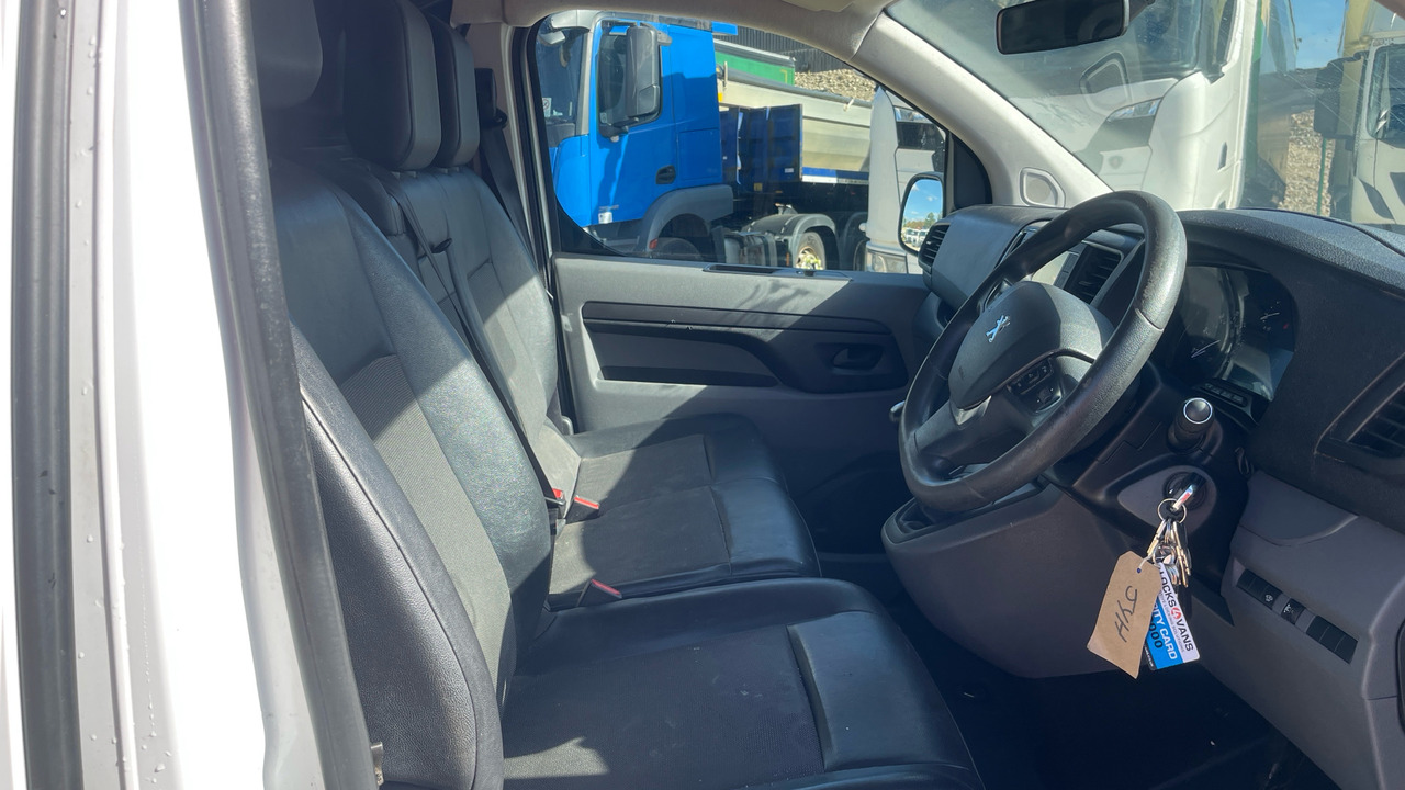 PEUGEOT EXPERT PROFESSIONAL 1.5 BLUE HDI - Panel van: picture 5 PEUGEOT EXPERT PROFESSIONAL 1.5 BLUE HDI - Panel van: picture 5