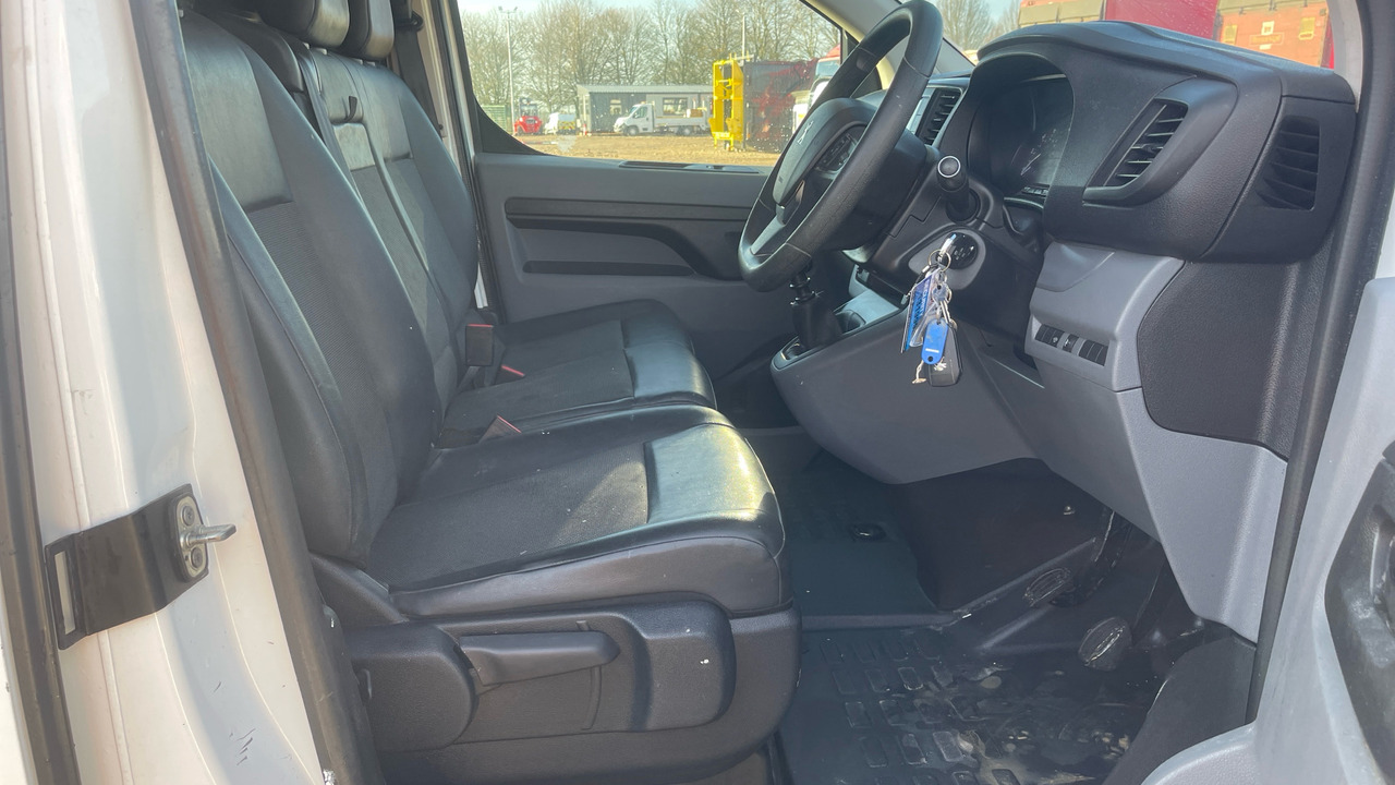 PEUGEOT EXPERT PROFESSIONAL 1200 1.5 BLUEHDI 100PS - Small van: picture 5 PEUGEOT EXPERT PROFESSIONAL 1200 1.5 BLUEHDI 100PS - Small van: picture 5