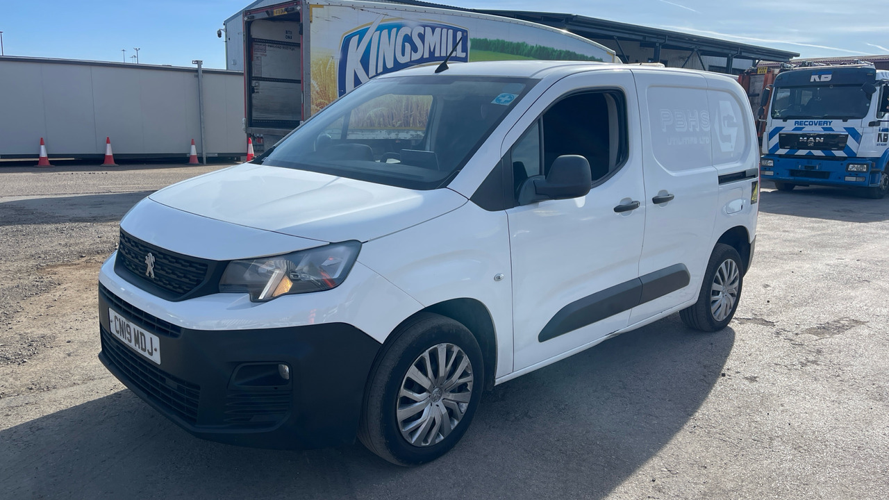 PEUGEOT PARTNER 1000 1.6 VLUEHDI PROFESSIONAL 100PS - Small van: picture 2 PEUGEOT PARTNER 1000 1.6 VLUEHDI PROFESSIONAL 100PS - Small van: picture 2