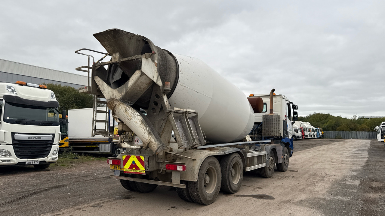 RENAULT C 460 - Concrete mixer truck: picture 4 RENAULT C 460 - Concrete mixer truck: picture 4