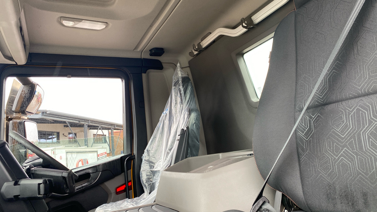 Tipper SCANIA P  410: picture 15
