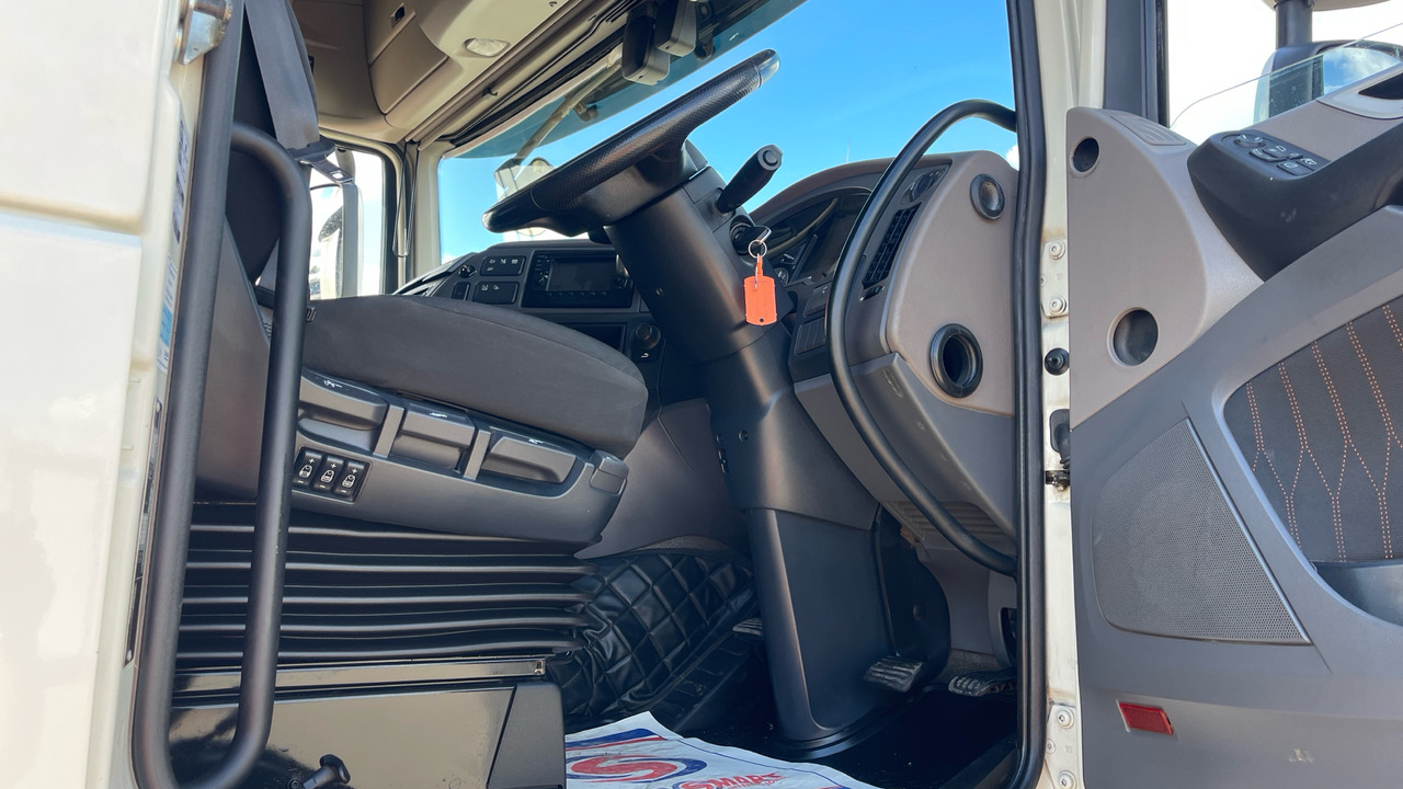DAF XF 530 - Tractor unit: picture 5 DAF XF 530 - Tractor unit: picture 5