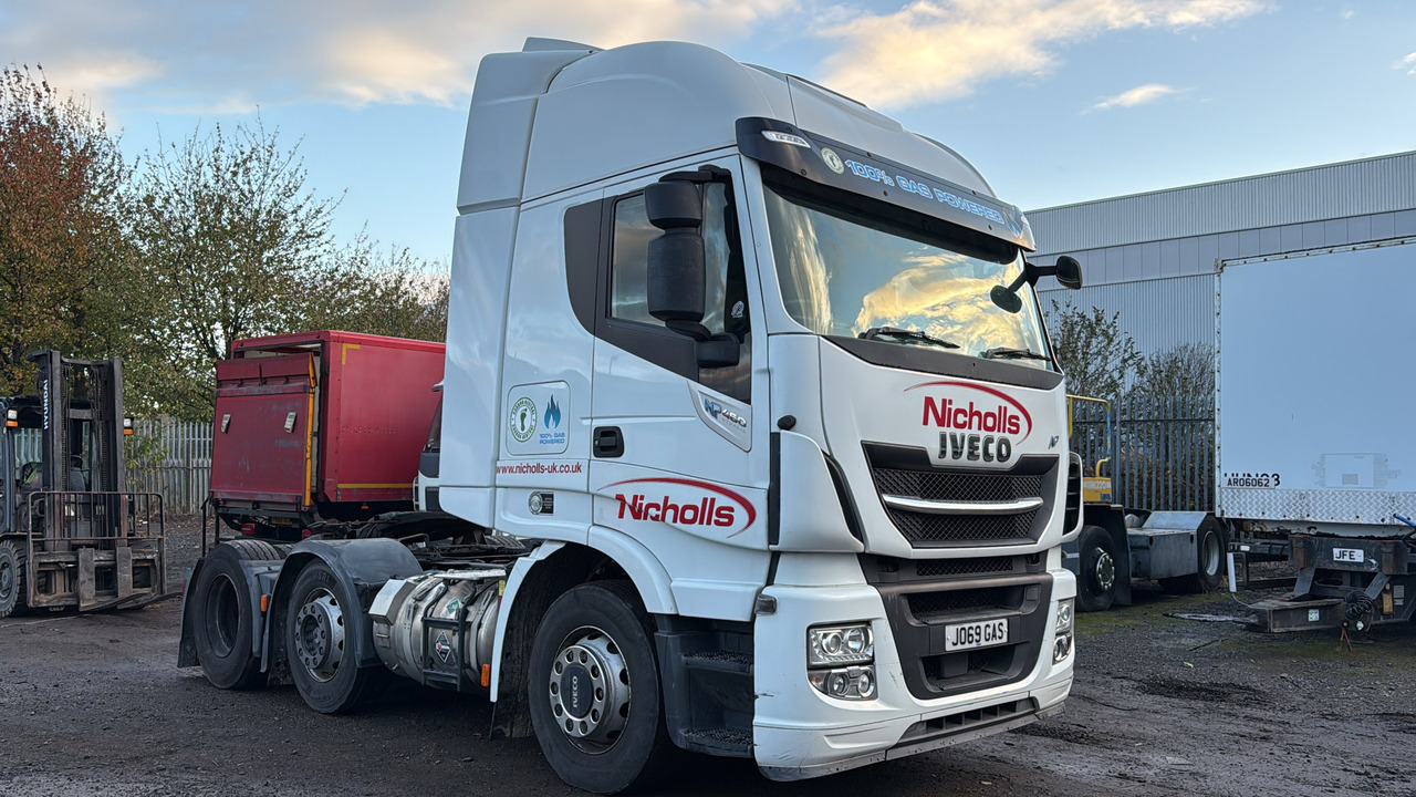 IVECO STRALIS 460 NP - Tractor unit: picture 2 IVECO STRALIS 460 NP - Tractor unit: picture 2