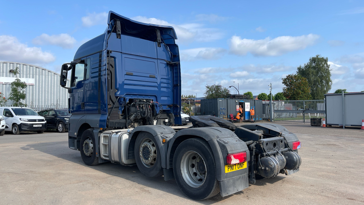 MAN TGX 26.460 - Tractor unit: picture 3 MAN TGX 26.460 - Tractor unit: picture 3