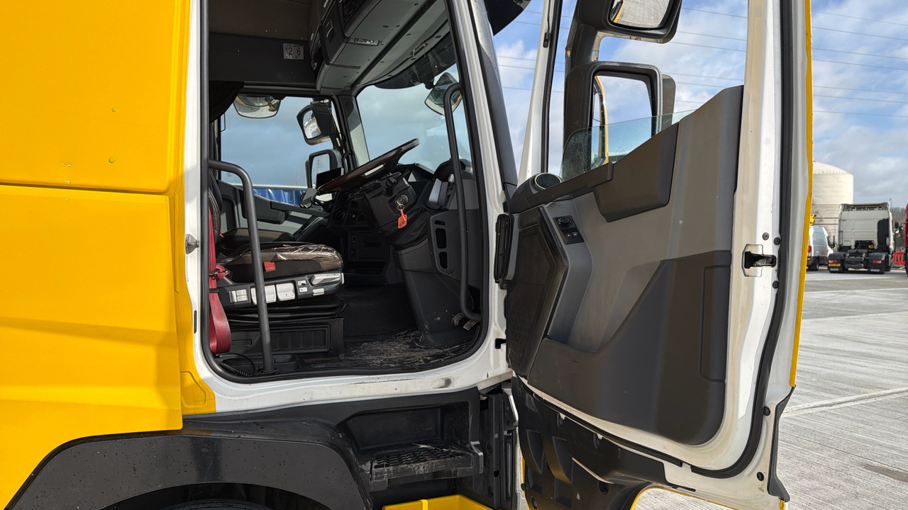 RENAULT T RANGE - Tractor unit: picture 5 RENAULT T RANGE - Tractor unit: picture 5
