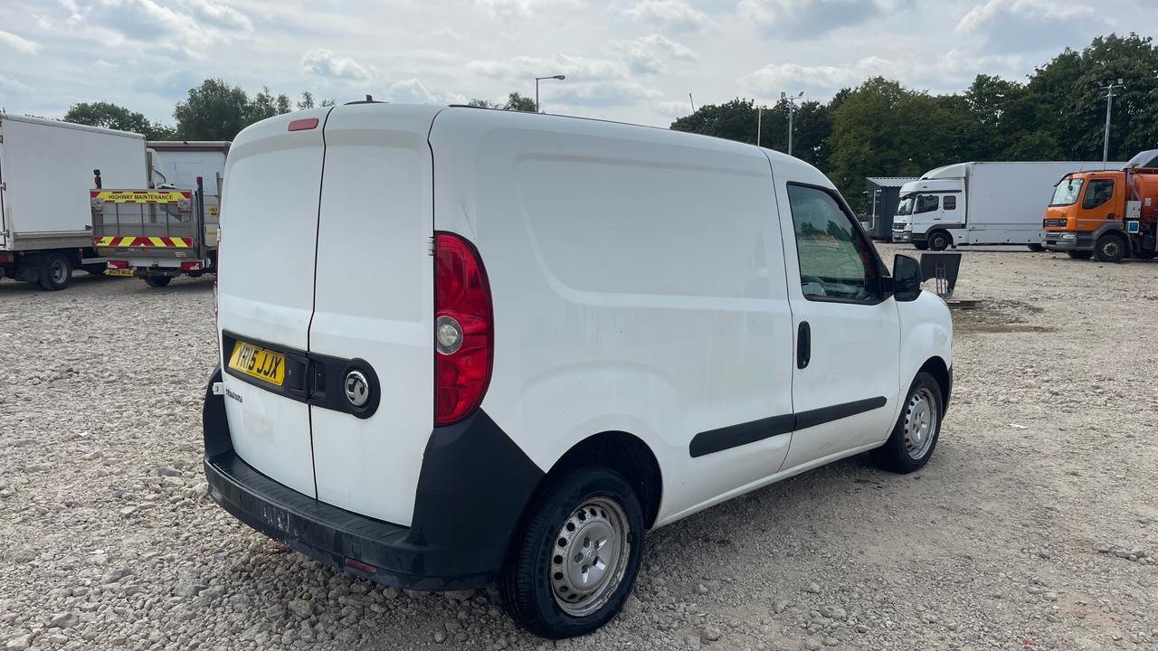 VAUXHALL COMBO 2000 1.3 CDTI - Small van: picture 4 VAUXHALL COMBO 2000 1.3 CDTI - Small van: picture 4