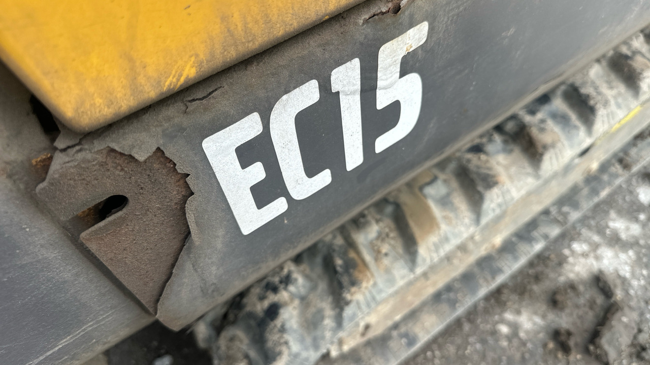 Mini excavator VOLVO EC15D: picture 17