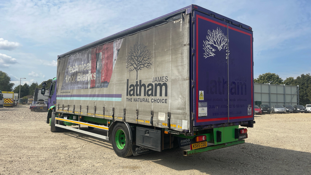 VOLVO FL 250 - Curtainsider truck: picture 3 VOLVO FL 250 - Curtainsider truck: picture 3