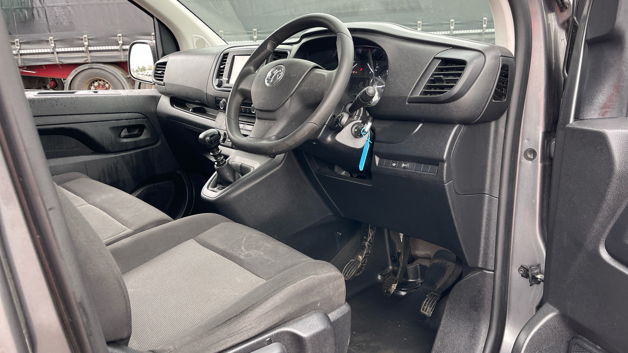Vauxhall Vivaro 3100 2.0d 145PS Prime - Small van: picture 5 Vauxhall Vivaro 3100 2.0d 145PS Prime - Small van: picture 5