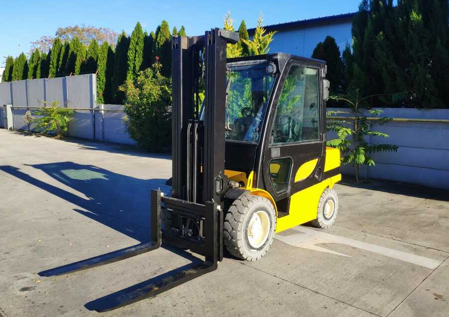 Yale GDP30VX - Diesel forklift: picture 1 Yale GDP30VX - Diesel forklift: picture 1