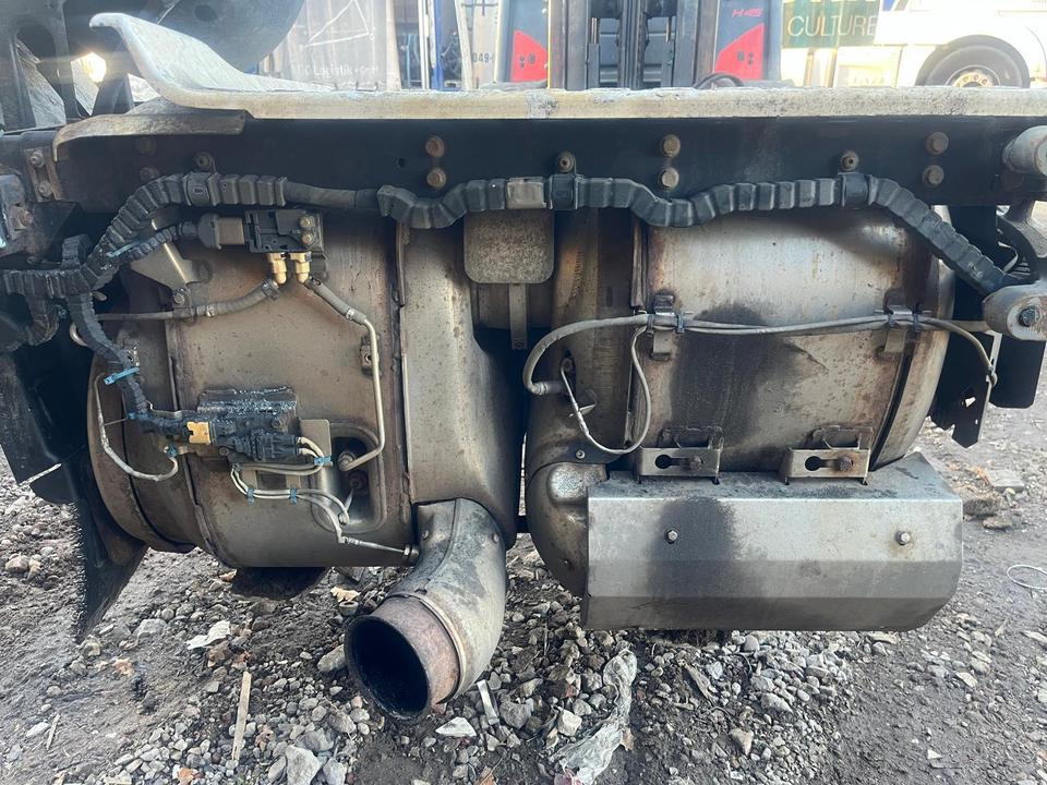 DAF XF 460 EU6 Auspuff Katalysator 1940705 - Muffler/ Exhaust system for Truck: picture 5 DAF XF 460 EU6 Auspuff Katalysator 1940705 - Muffler/ Exhaust system for Truck: picture 5