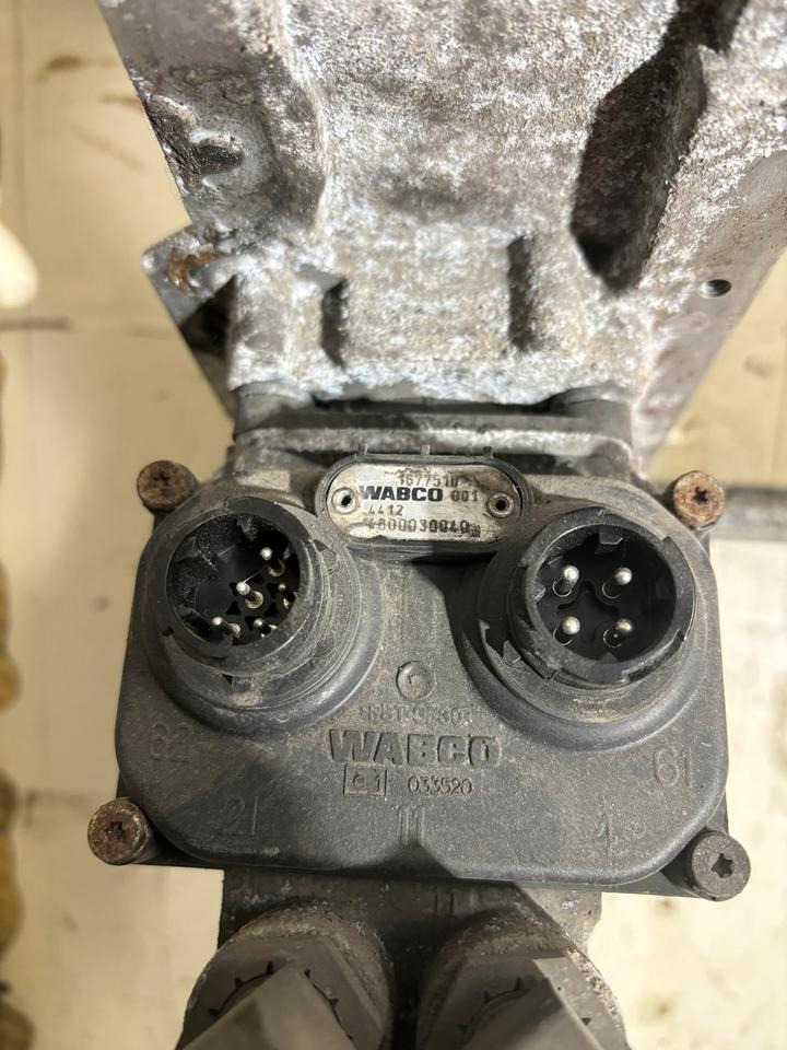 DAF XF Fußbremsventil 1732415 / WABCO 4800030040 - Brake valve for Truck: picture 3 DAF XF Fußbremsventil 1732415 / WABCO 4800030040 - Brake valve for Truck: picture 3
