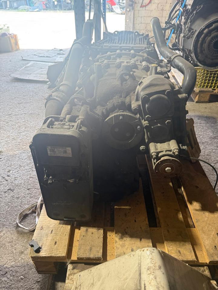 MAN Getriebe ZF ASTRONIC 12 AS 2131 TD + INTARDER 3 Nebenantrieb - Gearbox for Truck: picture 5 MAN Getriebe ZF ASTRONIC 12 AS 2131 TD + INTARDER 3 Nebenantrieb - Gearbox for Truck: picture 5