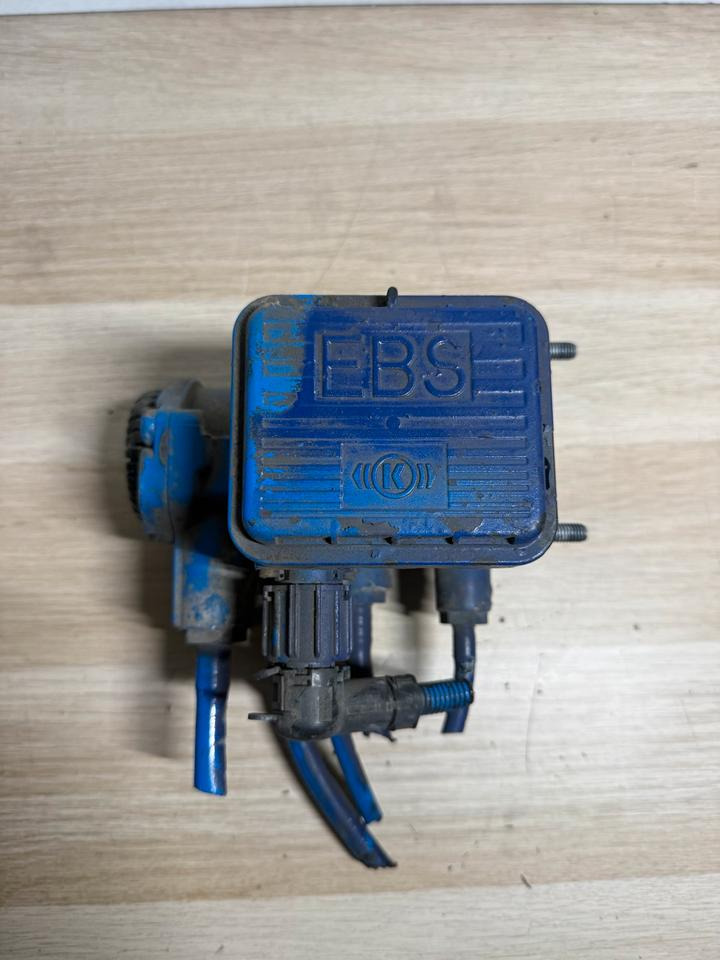 MAN KNORR-BREMSE EBS Ventil K000917 81.52301.6209 - Valve for Truck: picture 2 MAN KNORR-BREMSE EBS Ventil K000917 81.52301.6209 - Valve for Truck: picture 2