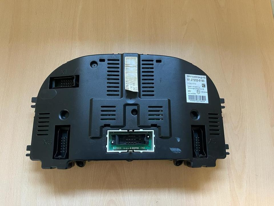 MAN Kombiinstrument Tacho 81272026190 - Dashboard for Truck: picture 3 MAN Kombiinstrument Tacho 81272026190 - Dashboard for Truck: picture 3