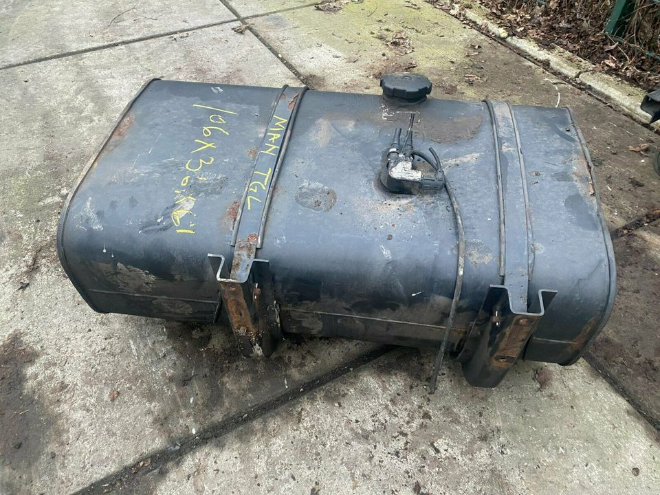 MAN TGL TGM Dieseltank Tank Tankbehälter - Fuel tank for Truck: picture 4 MAN TGL TGM Dieseltank Tank Tankbehälter - Fuel tank for Truck: picture 4