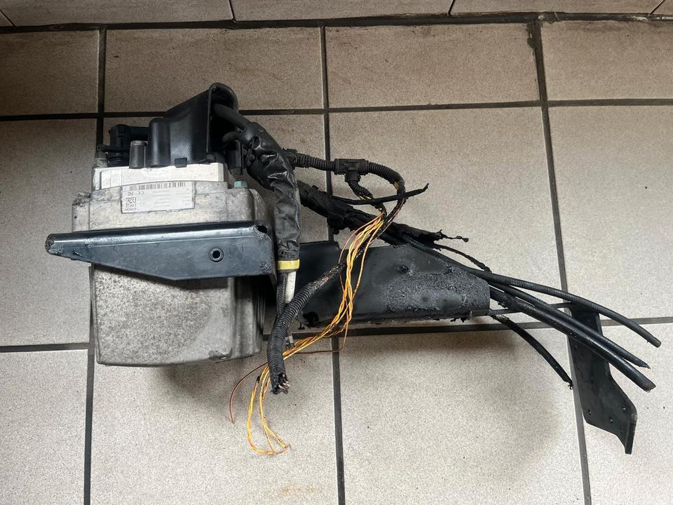 MAN TGL TGM TGX EU6 AdBlue Pumpe 81154036134000 - AdBlue tank for Truck: picture 4 MAN TGL TGM TGX EU6 AdBlue Pumpe 81154036134000 - AdBlue tank for Truck: picture 4