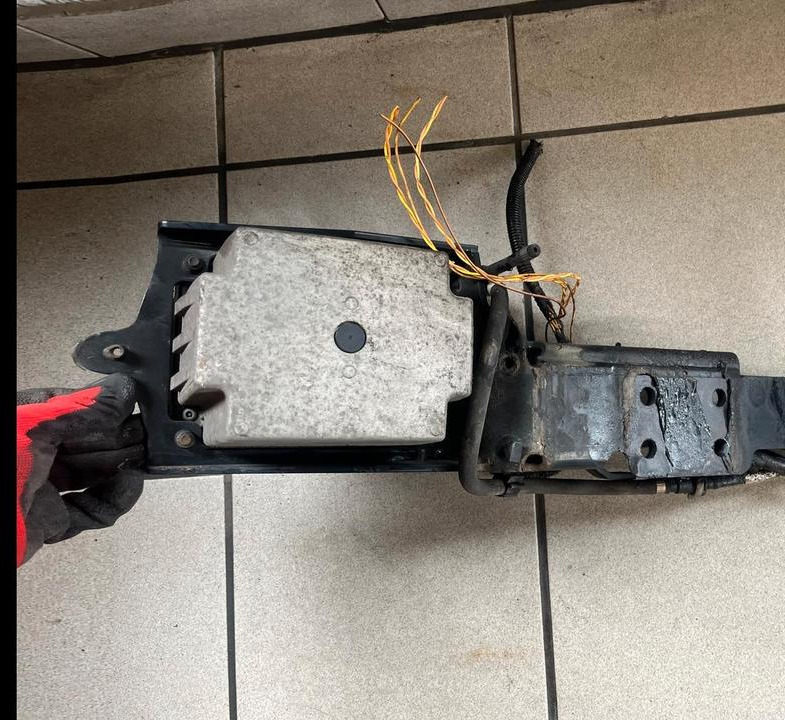 MAN TGL TGM TGX EU6 AdBlue Pumpe 81154036134000 - AdBlue tank for Truck: picture 5 MAN TGL TGM TGX EU6 AdBlue Pumpe 81154036134000 - AdBlue tank for Truck: picture 5