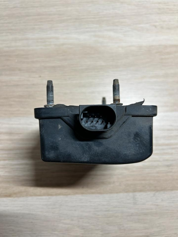 Mercedes Actros MP4 Radarsensor A0004461549 - Sensor for Truck: picture 4 Mercedes Actros MP4 Radarsensor A0004461549 - Sensor for Truck: picture 4