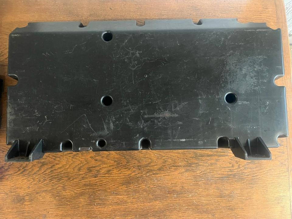 Mercedes Actros MP4 Subwoofer Soundsystem Bass A0018206202 - Dashboard for Truck: picture 5 Mercedes Actros MP4 Subwoofer Soundsystem Bass A0018206202 - Dashboard for Truck: picture 5