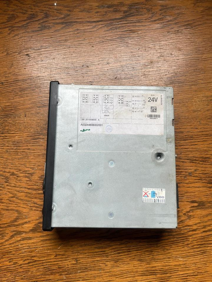 Mercedes Actros MP4 Tachograph A0024463633 - Tachograph for Truck: picture 3 Mercedes Actros MP4 Tachograph A0024463633 - Tachograph for Truck: picture 3