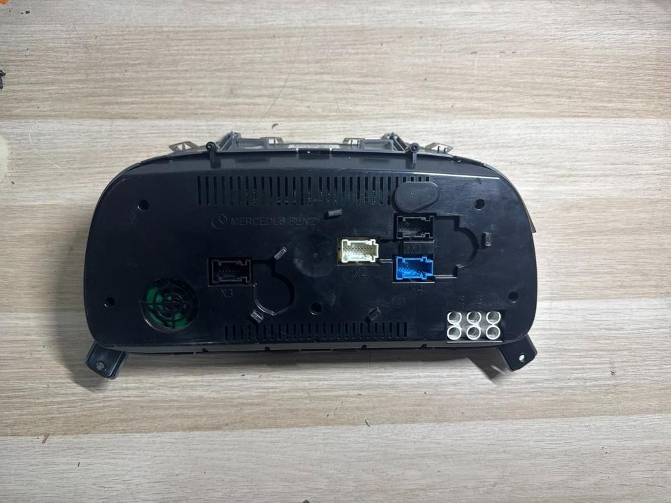 Mercedes Ategi kombiinstrument Tacho A0044463421 - Dashboard for Truck: picture 3 Mercedes Ategi kombiinstrument Tacho A0044463421 - Dashboard for Truck: picture 3