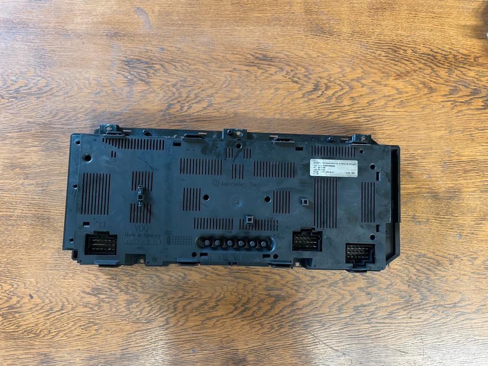 Mercedes Atego 1 Kombiinstrument Tacho A0014462921 - Dashboard for Truck: picture 3 Mercedes Atego 1 Kombiinstrument Tacho A0014462921 - Dashboard for Truck: picture 3