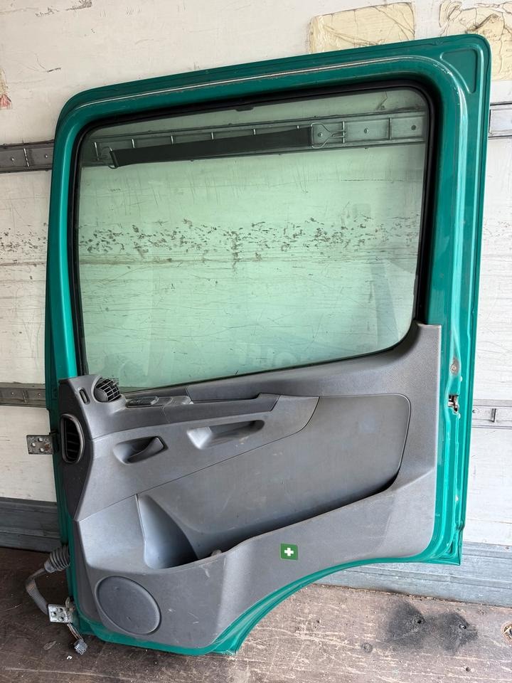 Mercedes Atego Beifahrertür Grün Innenverkleidung LN 71 - Door and parts for Truck: picture 2 Mercedes Atego Beifahrertür Grün Innenverkleidung LN 71 - Door and parts for Truck: picture 2