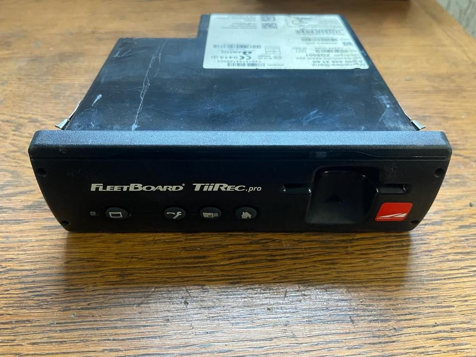 Mercedes-Benz Actros MP4 Tachograph FLEETBOARD A0004462160 - Tachograph for Truck: picture 1 Mercedes-Benz Actros MP4 Tachograph FLEETBOARD A0004462160 - Tachograph for Truck: picture 1