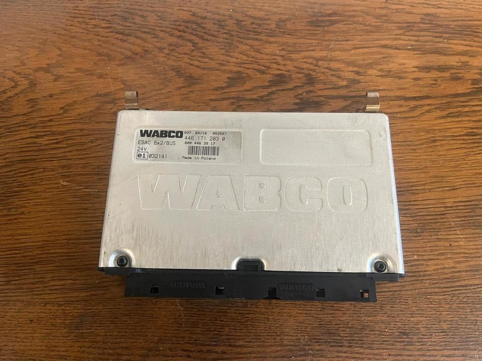 Mercedes Steuergerät WABCO ESAC 6×2 BUS 4461712030 – 0004463917 - ECU for Truck: picture 2 Mercedes Steuergerät WABCO ESAC 6×2 BUS 4461712030 – 0004463917 - ECU for Truck: picture 2